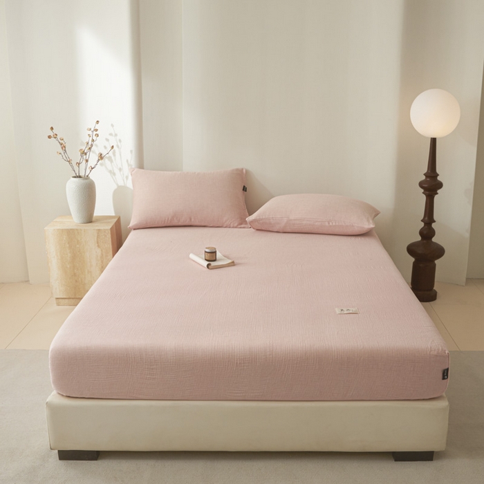 91家纺网 家纺一手货源 找家纺 鑫钰 2025新款纯色系列全棉双层皱皱纱床单-床笠 仙女粉-床笠