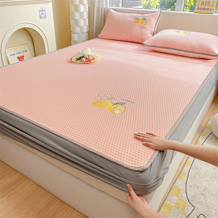 91家纺网 家纺一手货源 找家纺 （总）鑫钰 2025新款超速凉感冰丝绣花凉席-床笠款