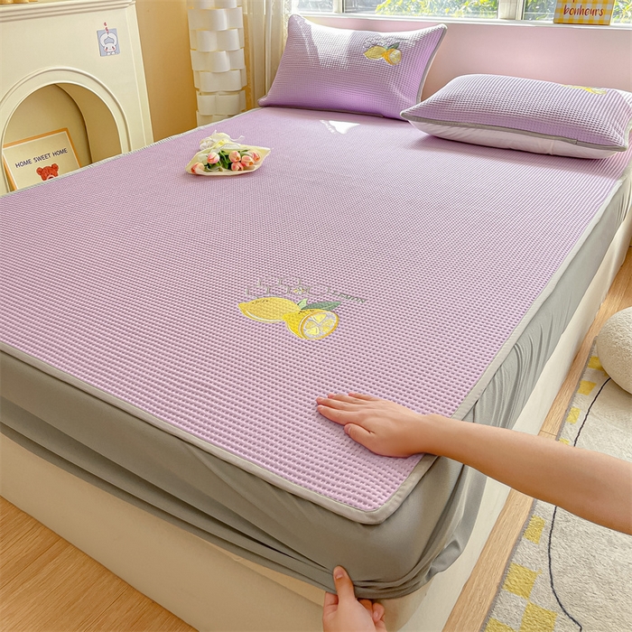 91家纺网 家纺一手货源 找家纺 （总）鑫钰 2025新款超速凉感冰丝绣花凉席-床笠款