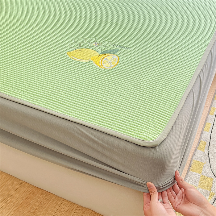 91家纺网 家纺一手货源 找家纺 鑫钰 2025新款超速凉感冰丝绣花凉席-床笠款 冰柠檬-华夫格绿（床笠款）