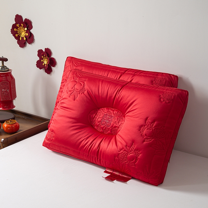 91家纺网 家纺一手货源 找家纺 （总）贤内助家纺 2025新款禧绣盈门婚庆枕保健颈椎枕头枕芯