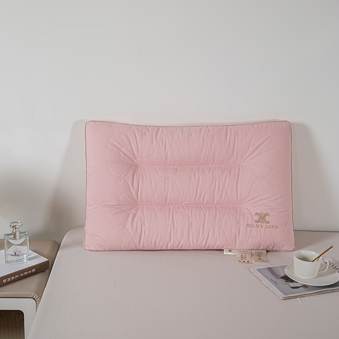 91家纺网 家纺一手货源 找家纺 （总）贤内助家纺 2025新款香风轻奢蛋白枕保健颈椎枕头枕芯