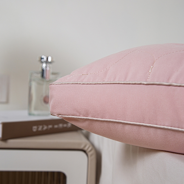 91家纺网 家纺一手货源 找家纺 （总）贤内助家纺 2025新款香风轻奢蛋白枕保健颈椎枕头枕芯