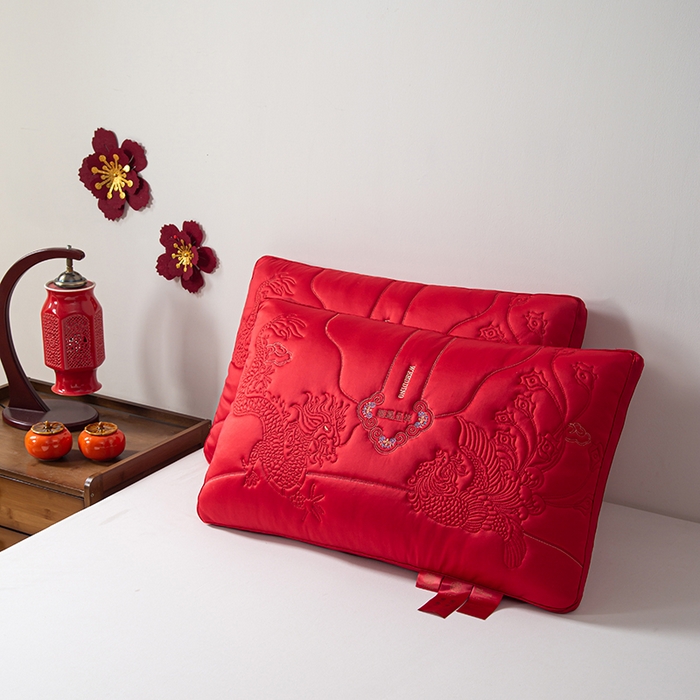 91家纺网 家纺一手货源 找家纺 （总）贤内助家纺 2025新款龙凤呈祥婚庆枕保健颈椎枕头枕芯