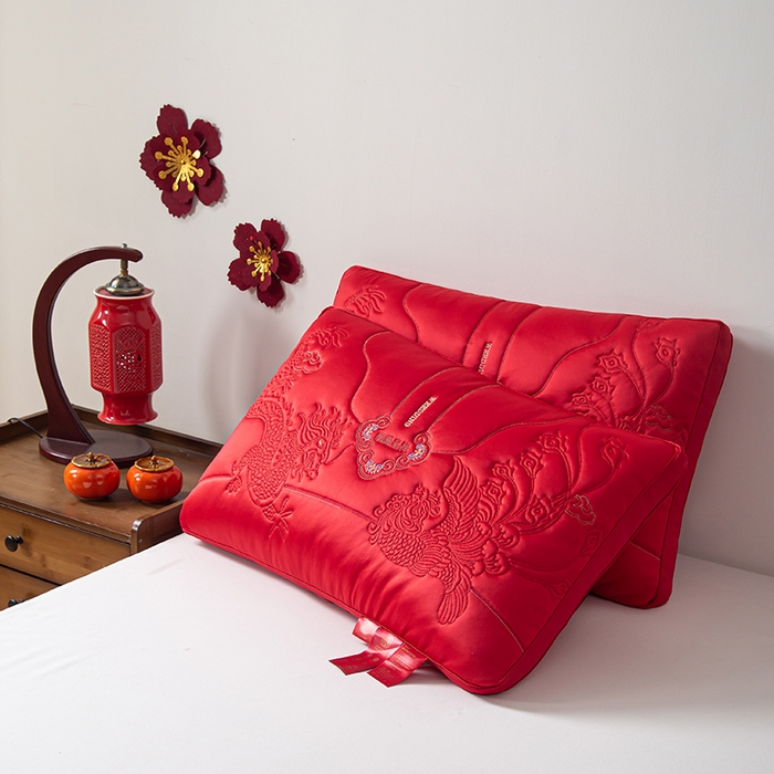 91家纺网 家纺一手货源 找家纺 （总）贤内助家纺 2025新款龙凤呈祥婚庆枕保健颈椎枕头枕芯