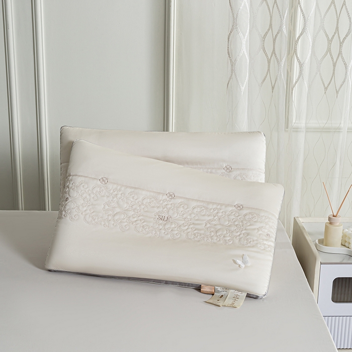 91家纺网 家纺一手货源 找家纺 （总）贤内助家纺 2025新款金钰鎏光枕偏低枕保健枕颈椎枕头枕芯