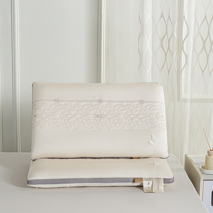 91家纺网 家纺一手货源 找家纺 （总）贤内助家纺 2025新款金钰鎏光枕偏低枕保健枕颈椎枕头枕芯