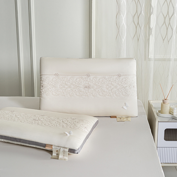 91家纺网 家纺一手货源 找家纺 （总）贤内助家纺 2025新款金钰鎏光枕偏低枕保健枕颈椎枕头枕芯