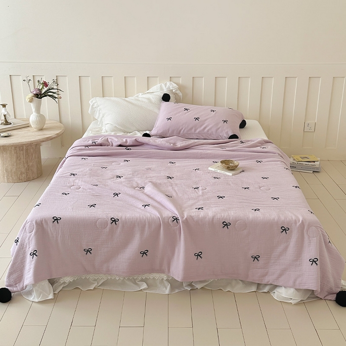 91家纺网 家纺一手货源 找家纺 （总）圆岛家纺 2025新款全棉皱皱纱蝴蝶结刺绣夏被被子被芯