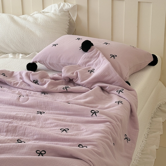 91家纺网 家纺一手货源 找家纺 圆岛家纺 2025新款全棉皱皱纱蝴蝶结刺绣夏被被子被芯 芋泥紫