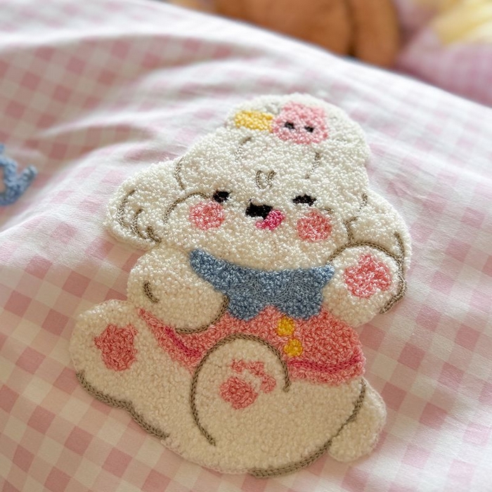 91家纺网 家纺一手货源 找家纺 美乐迪家纺 2025新款全棉毛巾绣四件套格子系列 马尔济斯