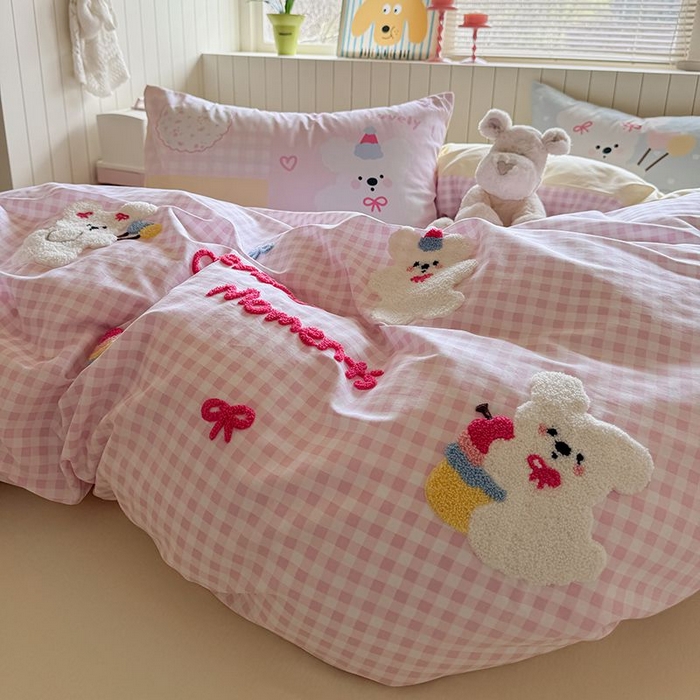 91家纺网 家纺一手货源 找家纺 美乐迪家纺 2025新款全棉毛巾绣四件套格子系列 可爱哆哆