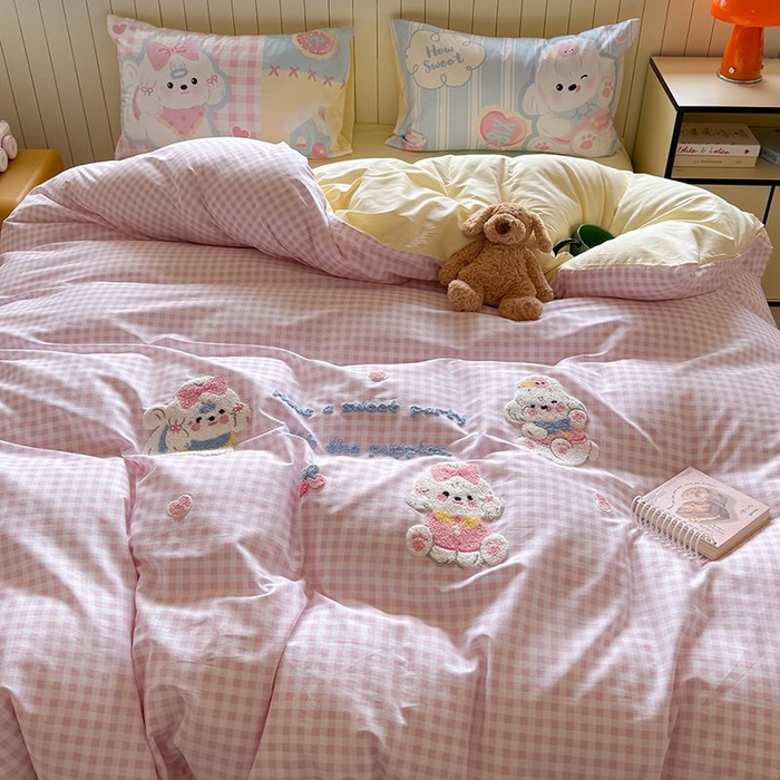 91家纺网 家纺一手货源 找家纺 美乐迪家纺 2025新款全棉毛巾绣四件套格子系列 马尔济斯