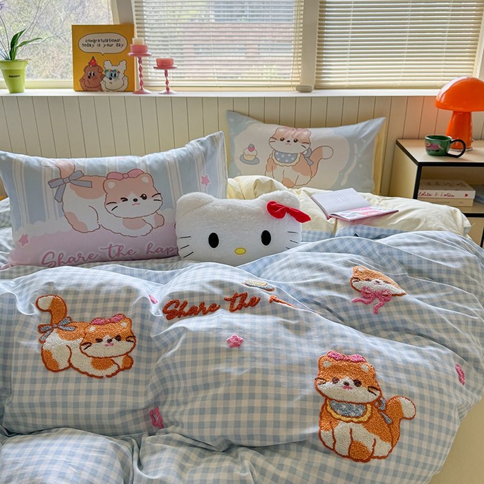 91家纺网 家纺一手货源 找家纺 美乐迪家纺 2025新款全棉毛巾绣四件套格子系列 猫咪日记