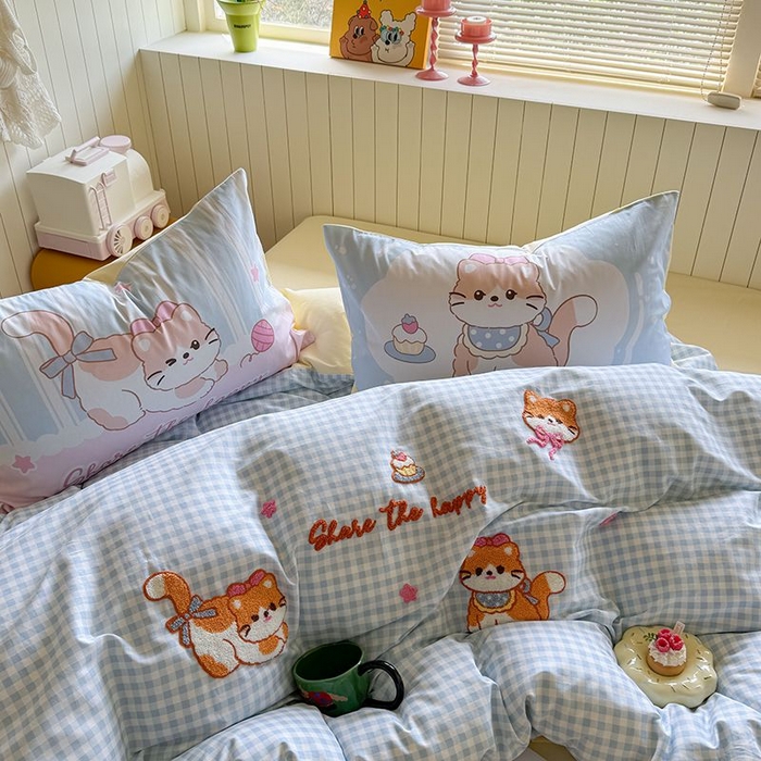 91家纺网 家纺一手货源 找家纺 美乐迪家纺 2025新款全棉毛巾绣四件套格子系列 猫咪日记