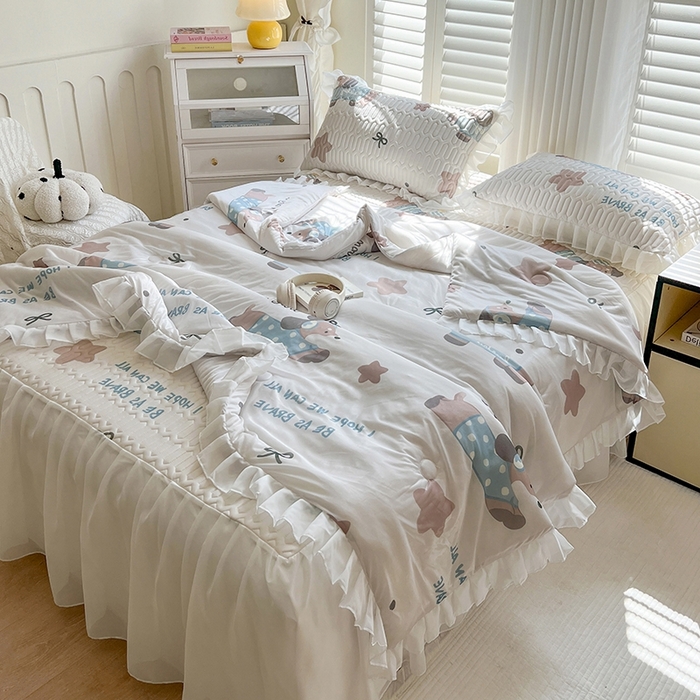 91家纺网 家纺一手货源 找家纺 慕澄2025新款小清新印花凉感丝花床裙款乳胶凉席 星星狗