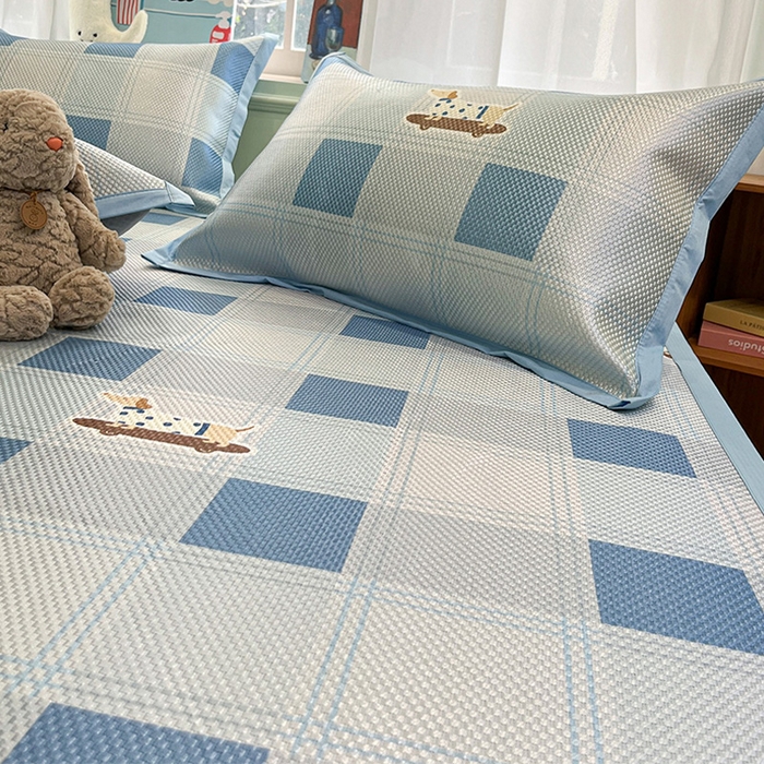 91家纺网 家纺一手货源 找家纺 布卢姆床垫2025新款A类数码印花冰藤席夏凉席--床席款 滑板腊肠狗