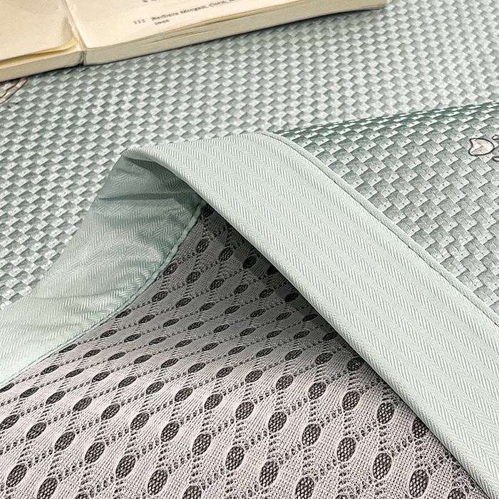 91家纺网 家纺一手货源 找家纺 布卢姆床垫2025新款A类数码印花冰藤席夏凉席--床席款 牛奶猫咪