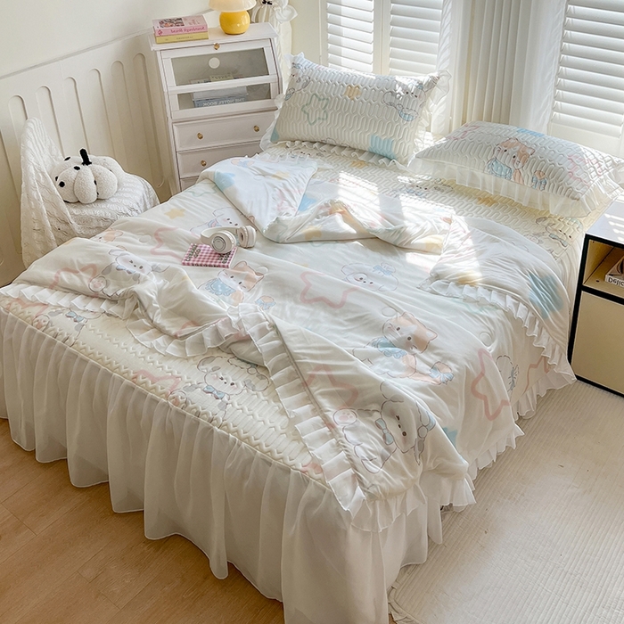 91家纺网 家纺一手货源 找家纺 慕澄2025新款小清新印花凉感丝花床裙款乳胶凉席 夏日幸福