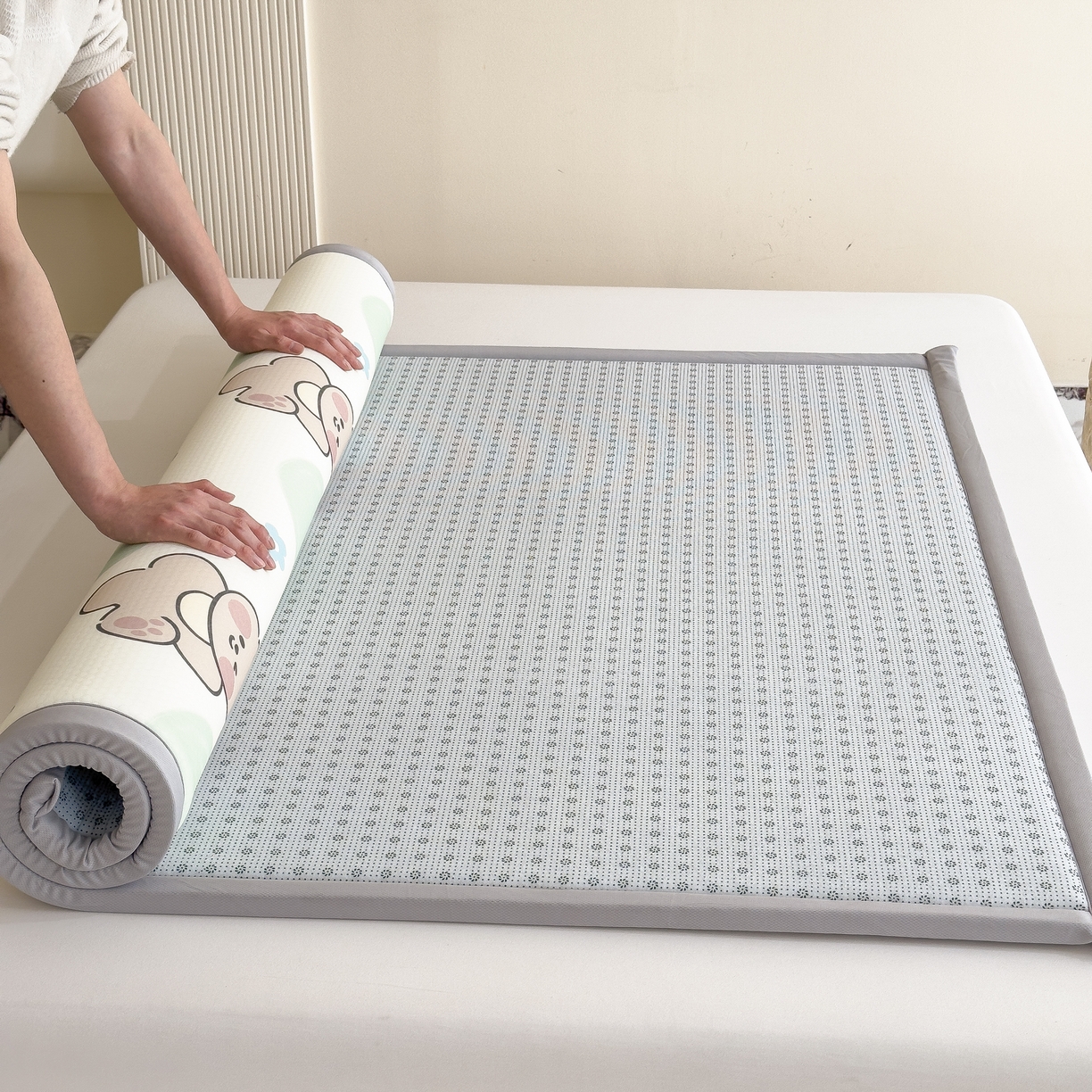 91家纺网 家纺一手货源 找家纺 席世家 2025新款印花豆豆多功能垫 熊猫宝宝