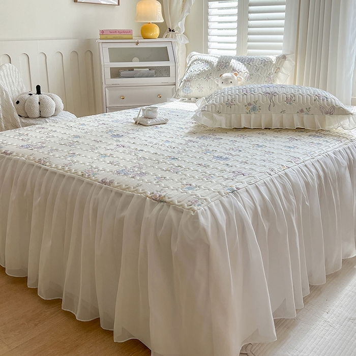 91家纺网 家纺一手货源 找家纺 慕澄2025新款小清新印花凉感丝花床裙款乳胶凉席 紫系小兔