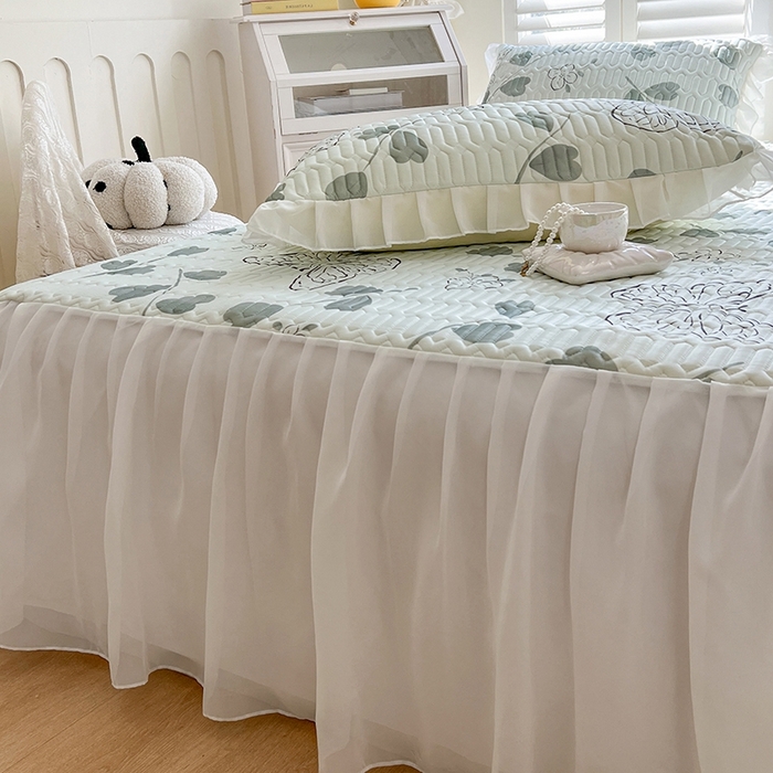 91家纺网 家纺一手货源 找家纺 慕澄2025新款小清新印花凉感丝花床裙款乳胶凉席 绿色蝶