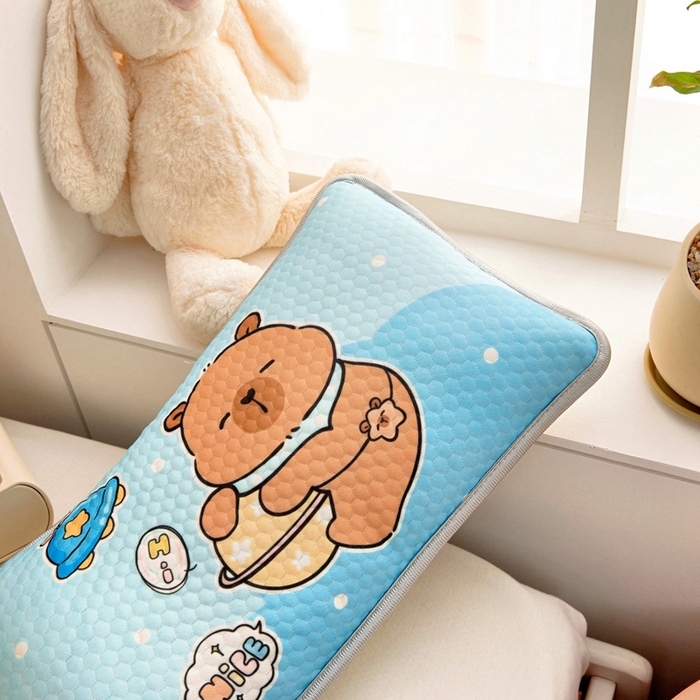 91家纺网 家纺一手货源 找家纺 富馨莱 2025新款儿童冰丝豆豆枕套 卡皮熊