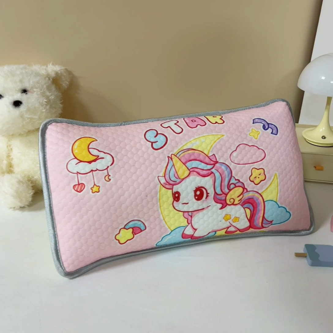 91家纺网 家纺一手货源 找家纺 富馨莱 2025新款儿童冰丝豆豆枕套 彩虹小马