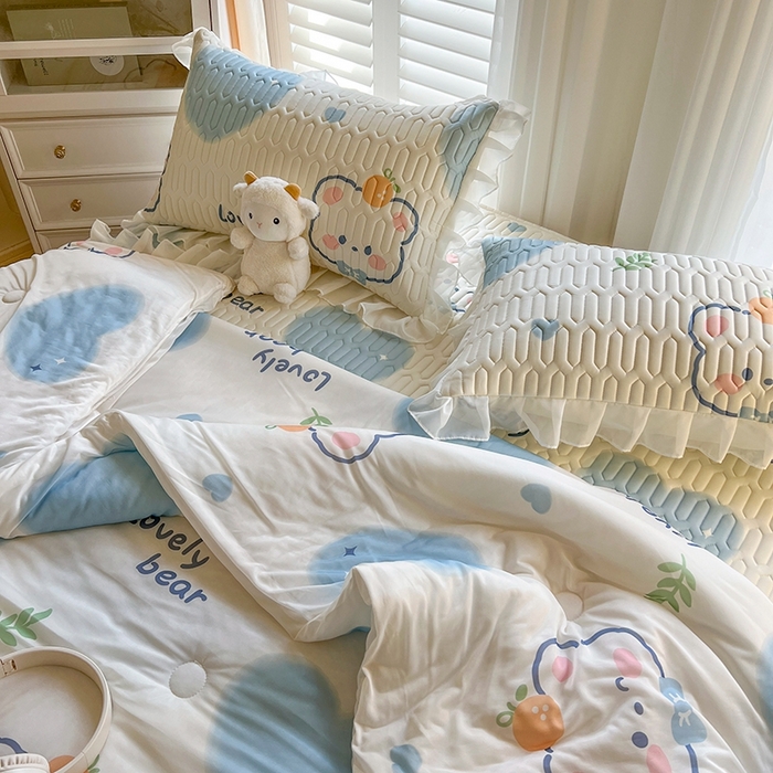 91家纺网 家纺一手货源 找家纺 （总）慕澄2025新款小版印花床裙款乳胶凉席凉感丝夏被四件套