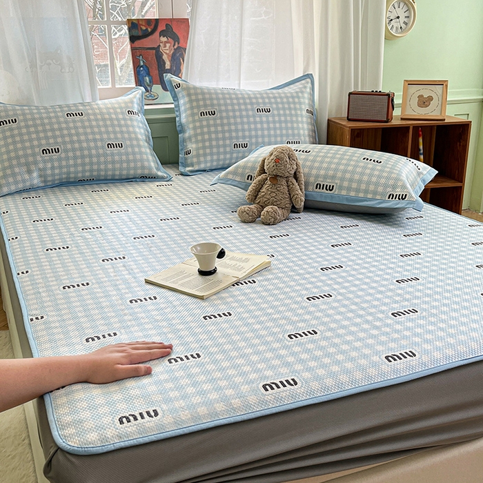 91家纺网 家纺一手货源 找家纺 布卢姆床垫2025新款A类数码印花冰藤席夏凉席--床笠款 蓝miu床笠