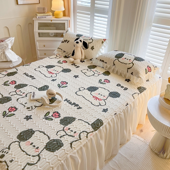 91家纺网 家纺一手货源 找家纺 慕澄2025新款小清新印花凉感丝花床裙款乳胶凉席 快乐小狗