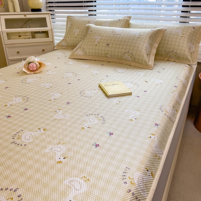 91家纺网 家纺一手货源 找家纺 布卢姆床垫2025新款A类数码印花冰藤席夏凉席--床笠款 皇冠鸭