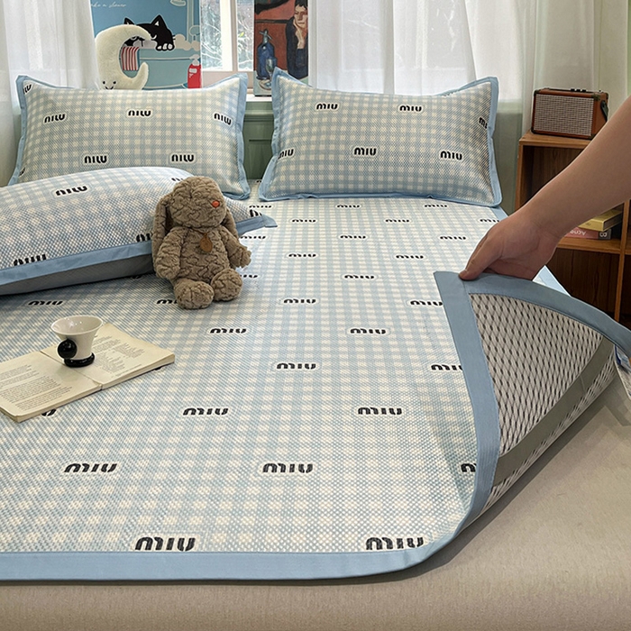 91家纺网 家纺一手货源 找家纺 布卢姆床垫2025新款A类数码印花冰藤席夏凉席--床席款 蓝miu
