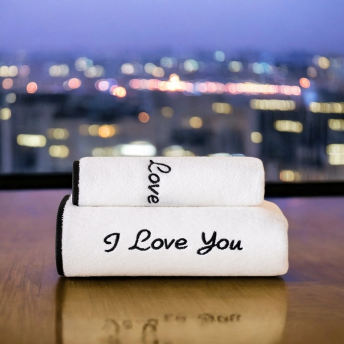 91家纺网 家纺一手货源 找家纺 彩虹毛巾2025新款I Love you珊瑚绒毛巾浴巾套装网红情侣浴室加厚毛巾浴巾两件套 1条浴巾+1条毛巾-白色
