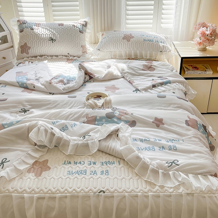 91家纺网 家纺一手货源 找家纺 慕澄2025新款小清新印花凉感丝花床裙款乳胶凉席 星星狗