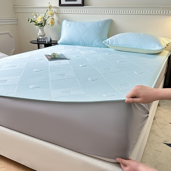 91家纺网 家纺一手货源 找家纺 布卢姆床垫2025新款A类PE乙纶冰豆豆床笠款凉席 菱格爱心