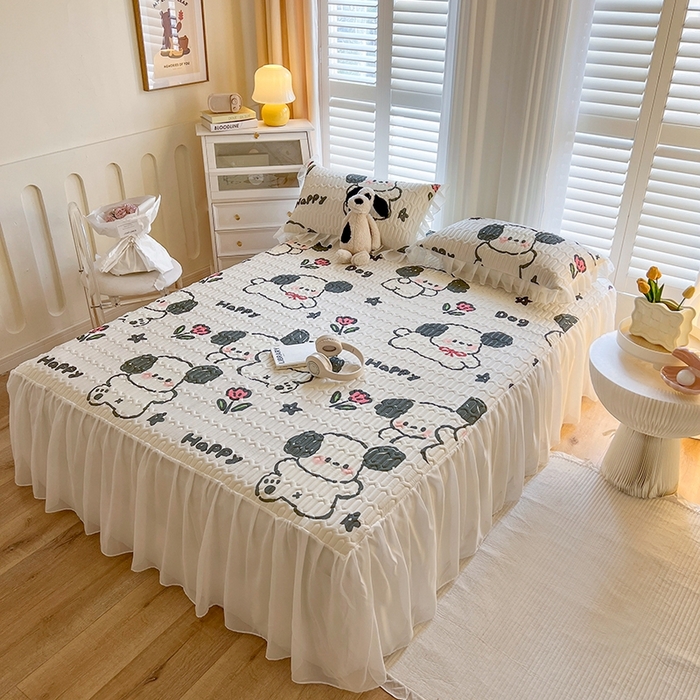 91家纺网 家纺一手货源 找家纺 慕澄2025新款小清新印花凉感丝花床裙款乳胶凉席 快乐小狗