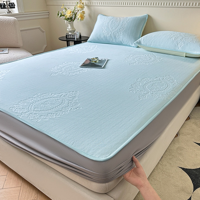 91家纺网 家纺一手货源 找家纺 布卢姆床垫2025新款A类PE乙纶冰豆豆床笠款凉席 蝴蝶花镜 蓝