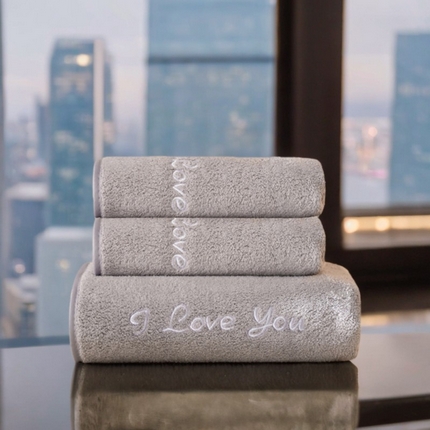彩虹毛巾2025新款I Love you珊瑚绒毛巾浴巾套装网红情侣浴室加厚毛巾浴巾两件套 1条浴巾+2条毛巾-灰色