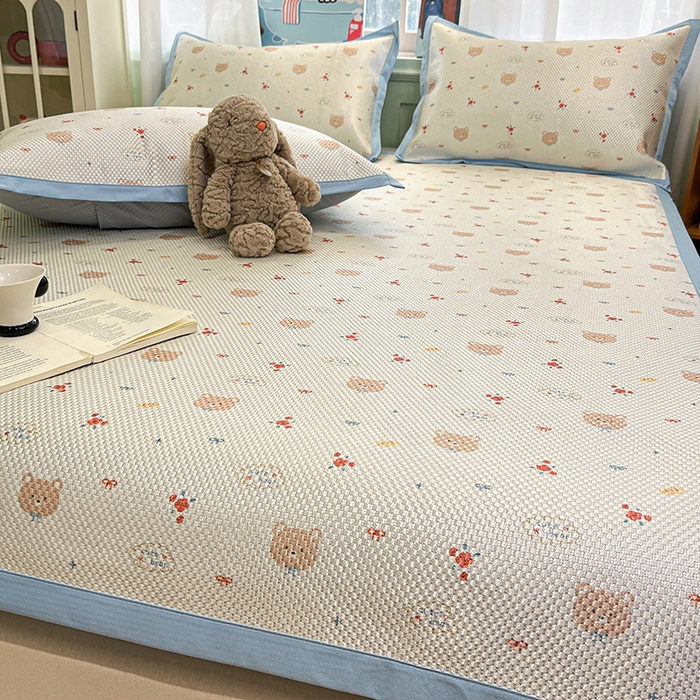 91家纺网 家纺一手货源 找家纺 布卢姆床垫2025新款A类数码印花冰藤席夏凉席--床席款 呆呆熊