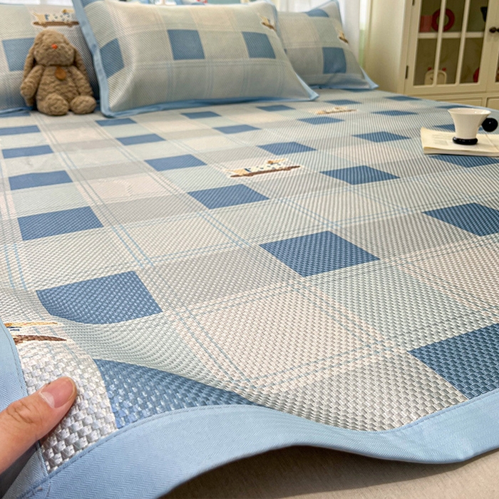 91家纺网 家纺一手货源 找家纺 布卢姆床垫2025新款A类数码印花冰藤席夏凉席--床席款 滑板腊肠狗