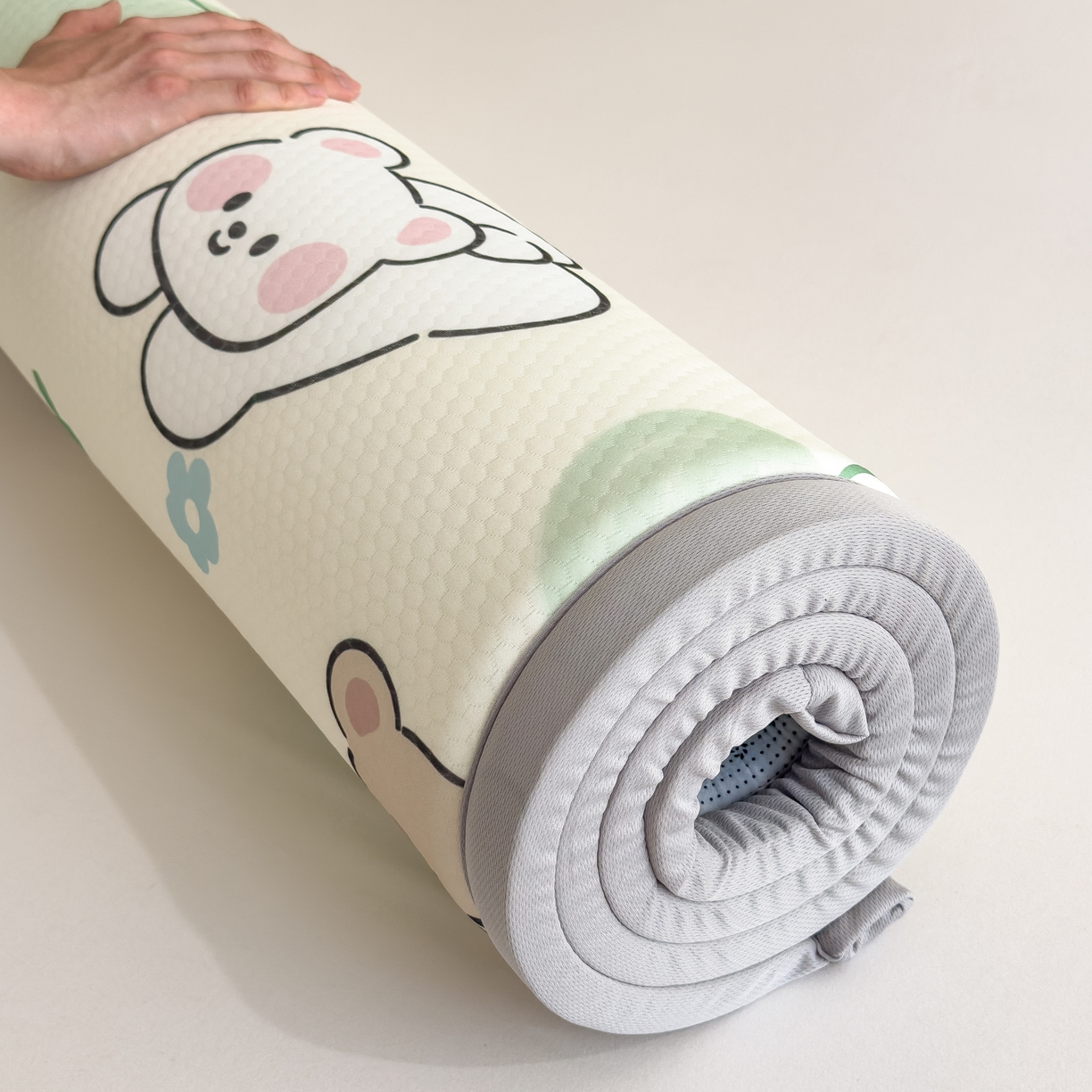 91家纺网 家纺一手货源 找家纺 席世家 2025新款印花豆豆多功能垫 小熊兔子