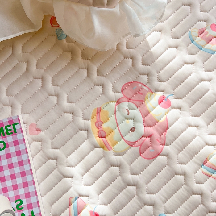 91家纺网 家纺一手货源 找家纺 慕澄2025新款小清新印花凉感丝花床裙款乳胶凉席 美乐蒂