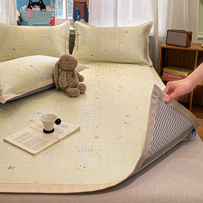 91家纺网 家纺一手货源 找家纺 布卢姆床垫2025新款A类数码印花冰藤席夏凉席--床席款 皇冠鸭