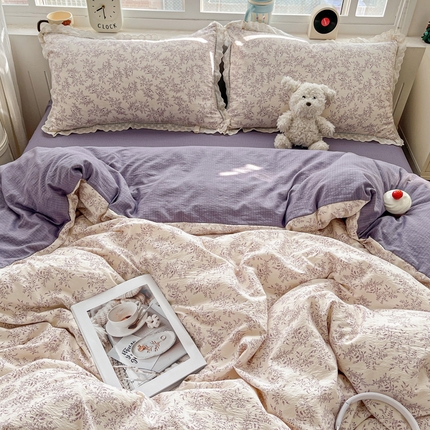 91家纺网 家纺一手货源 找家纺 2025新款云感木棉皱皱双层纱全棉花边四件套 紫苏