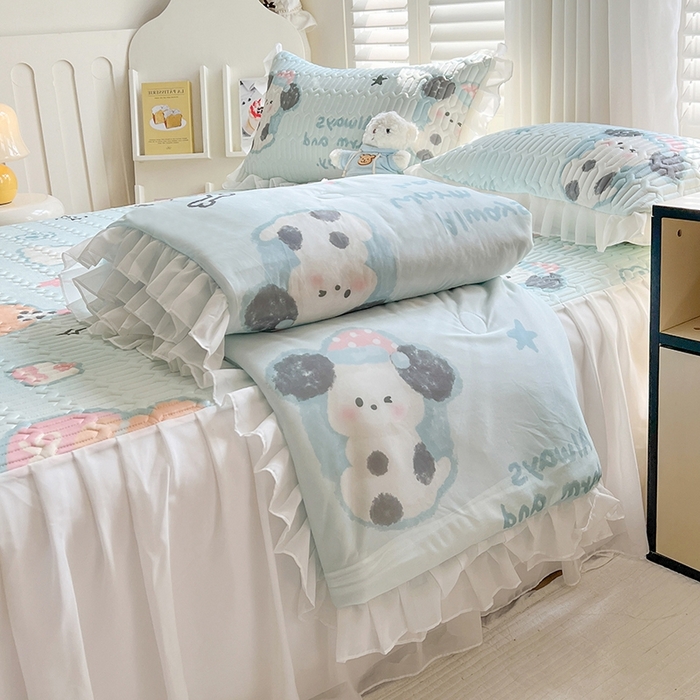 91家纺网 家纺一手货源 找家纺 慕澄2025新款小版印花床裙款乳胶凉席凉感丝夏被四件套 嘟嘟旺仔