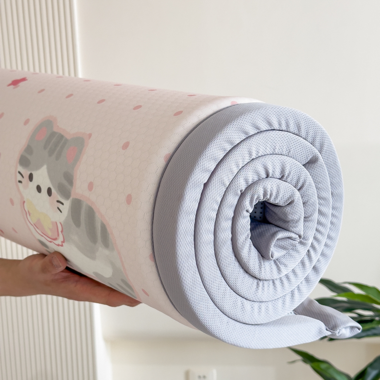 91家纺网 家纺一手货源 找家纺 席世家 2025新款印花豆豆多功能垫 粉色乐园