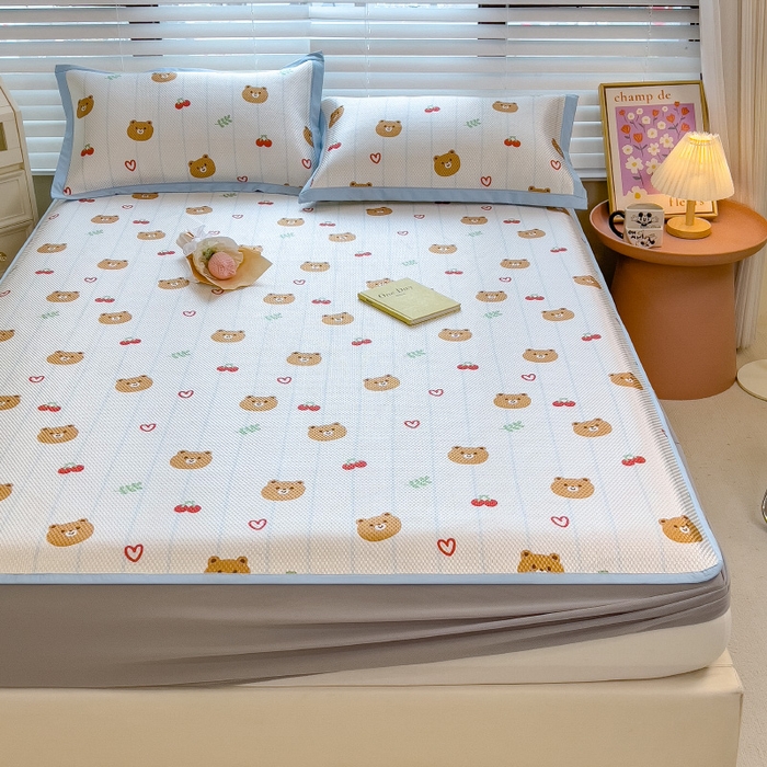 91家纺网 家纺一手货源 找家纺 布卢姆床垫2025新款A类数码印花冰藤席夏凉席--床笠款 樱桃熊