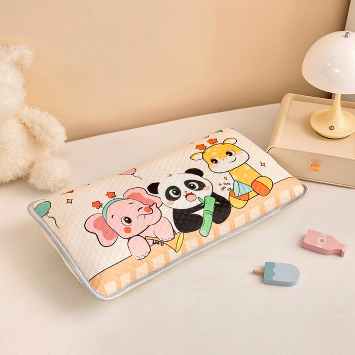 91家纺网 家纺一手货源 找家纺 富馨莱 2025新款儿童冰丝豆豆枕套 动物园