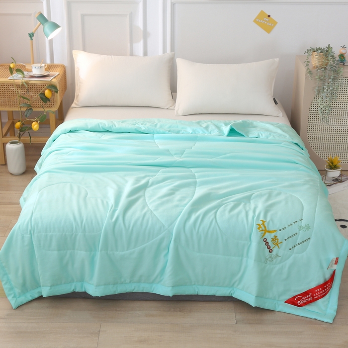 91家纺网 家纺一手货源 找家纺 妙赞2025新款水洗艾草夏被夏凉被空调被 浅绿